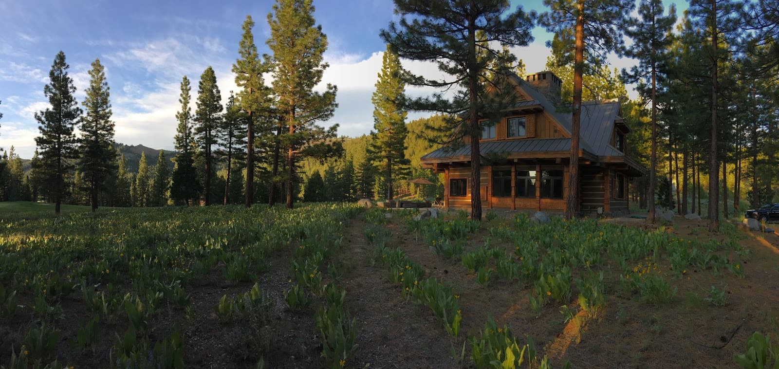 Grizzly Ranch Golf Club — clubhouse Grizzly Ranch Golf Club — clubhouse
