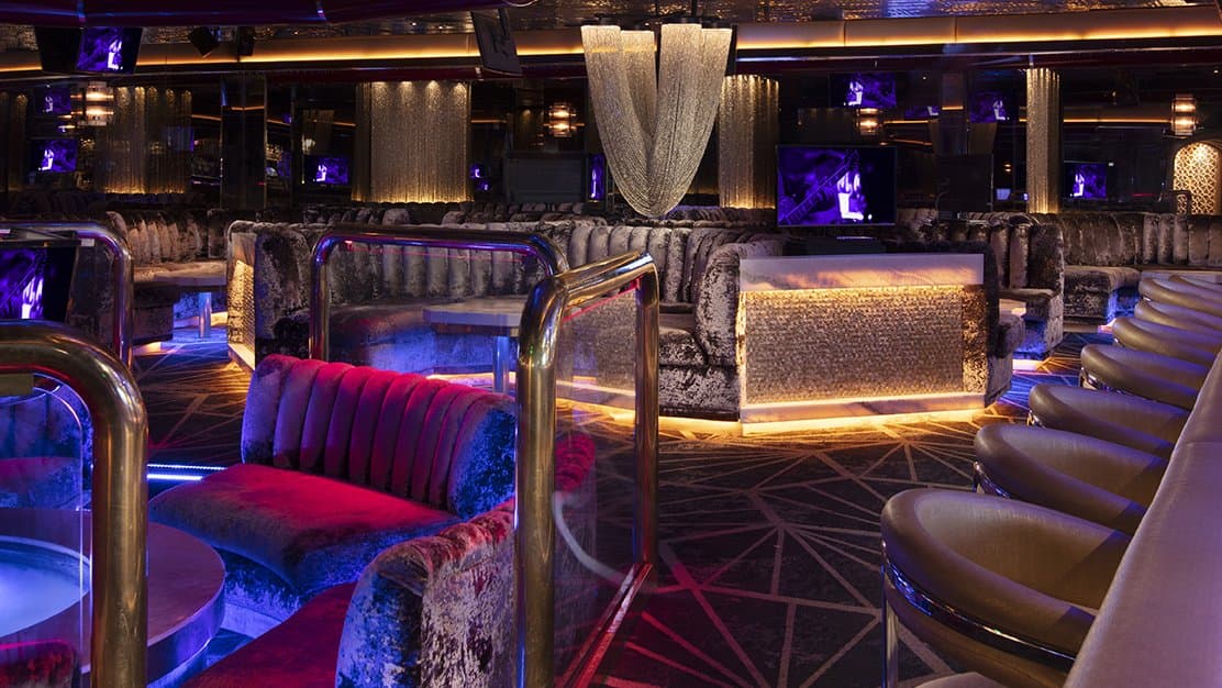 Peppermill Fireside Lounge at Peppermill Resort Spa Casino — bar interior with signature dining and ambience Peppermill Fireside Lounge at Peppermill Resort Spa Casino — bar interior with signature dining and ambience