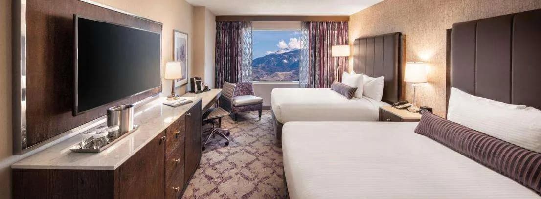 Silver Legacy Deluxe Spa Suite – 1 King at Silver Legacy Resort Casino — guest suite amenities