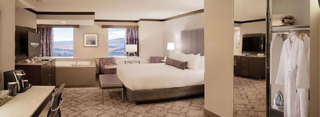 Silver Legacy Junior Suite – 2 Queen at Silver Legacy Resort Casino — guest suite amenities