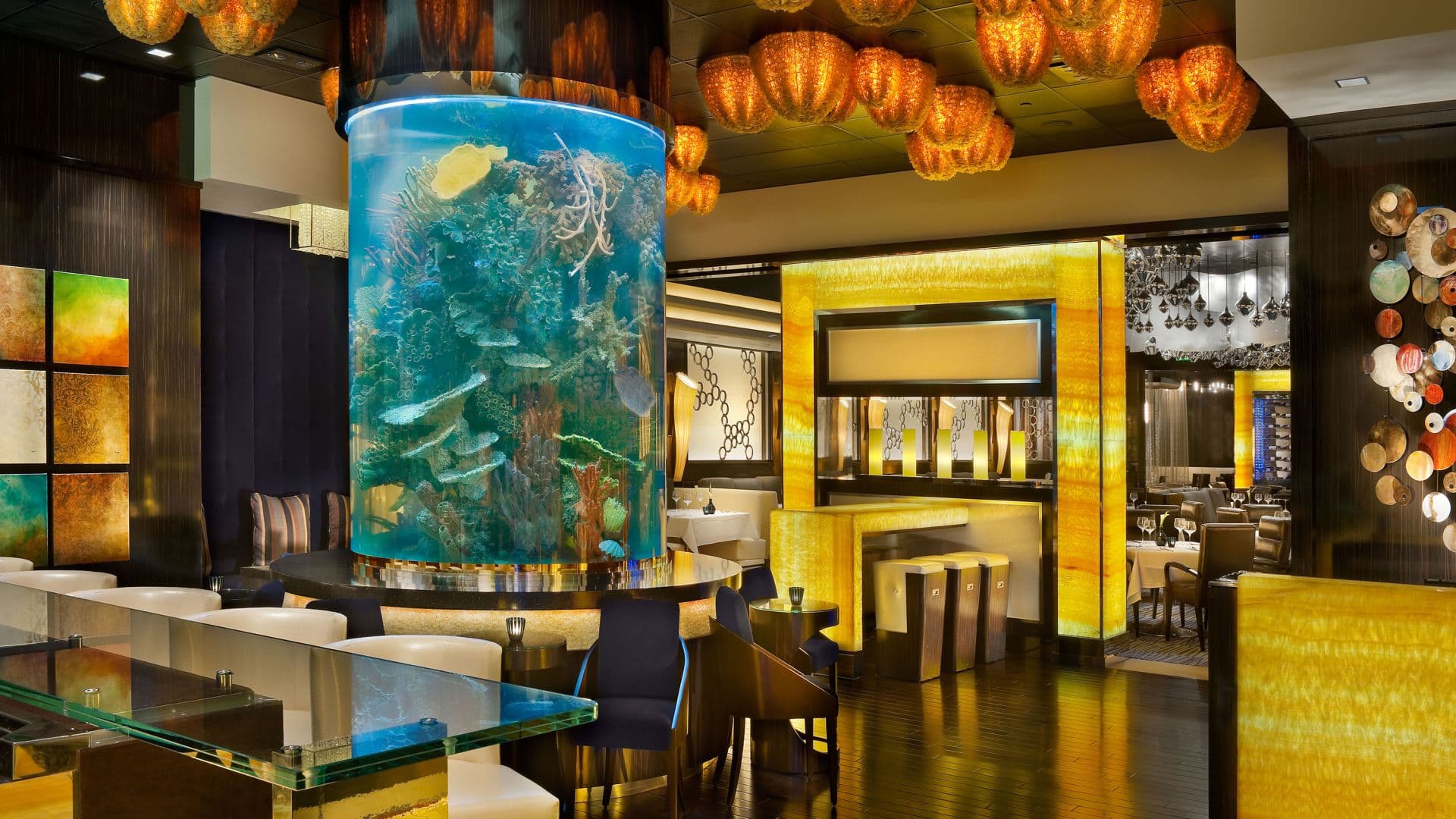 Bar Centro – Atlantis at Atlantis Casino Resort Spa — bar interior with signature dining and ambience