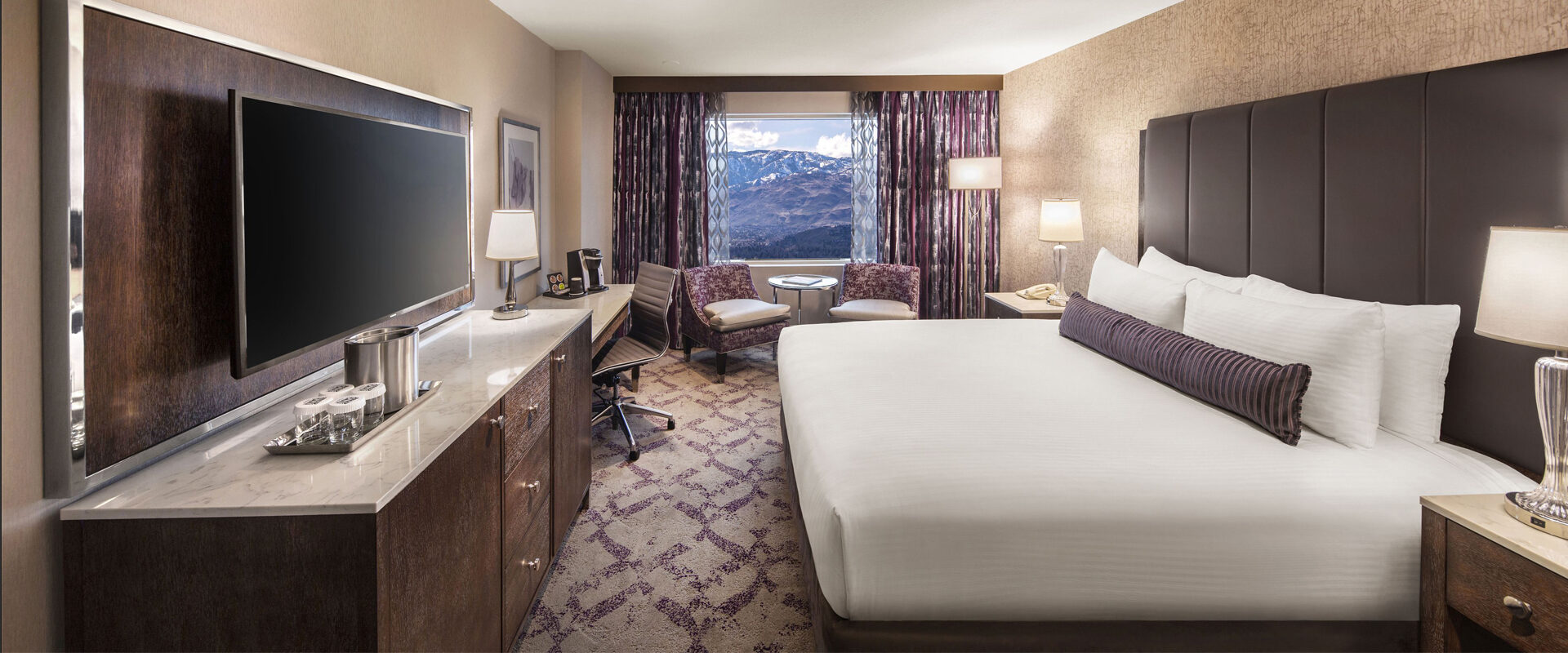 Silver Legacy luxury king guest room